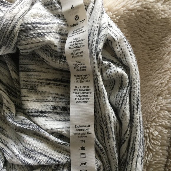LULULEMON 🍋 Moment To Movement 2-In-1 Tank Sz. 4 Moonphase Purple/B&W - Picture 9 of 9